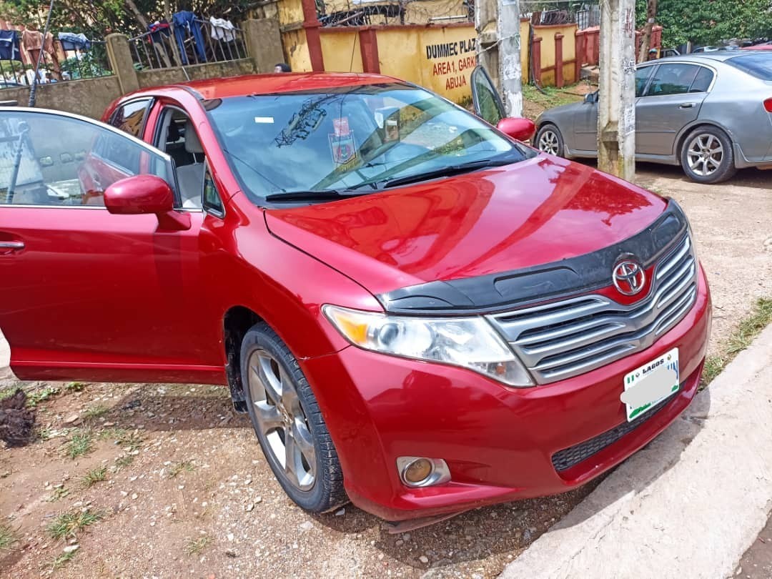 Toyota venza 2010 model 